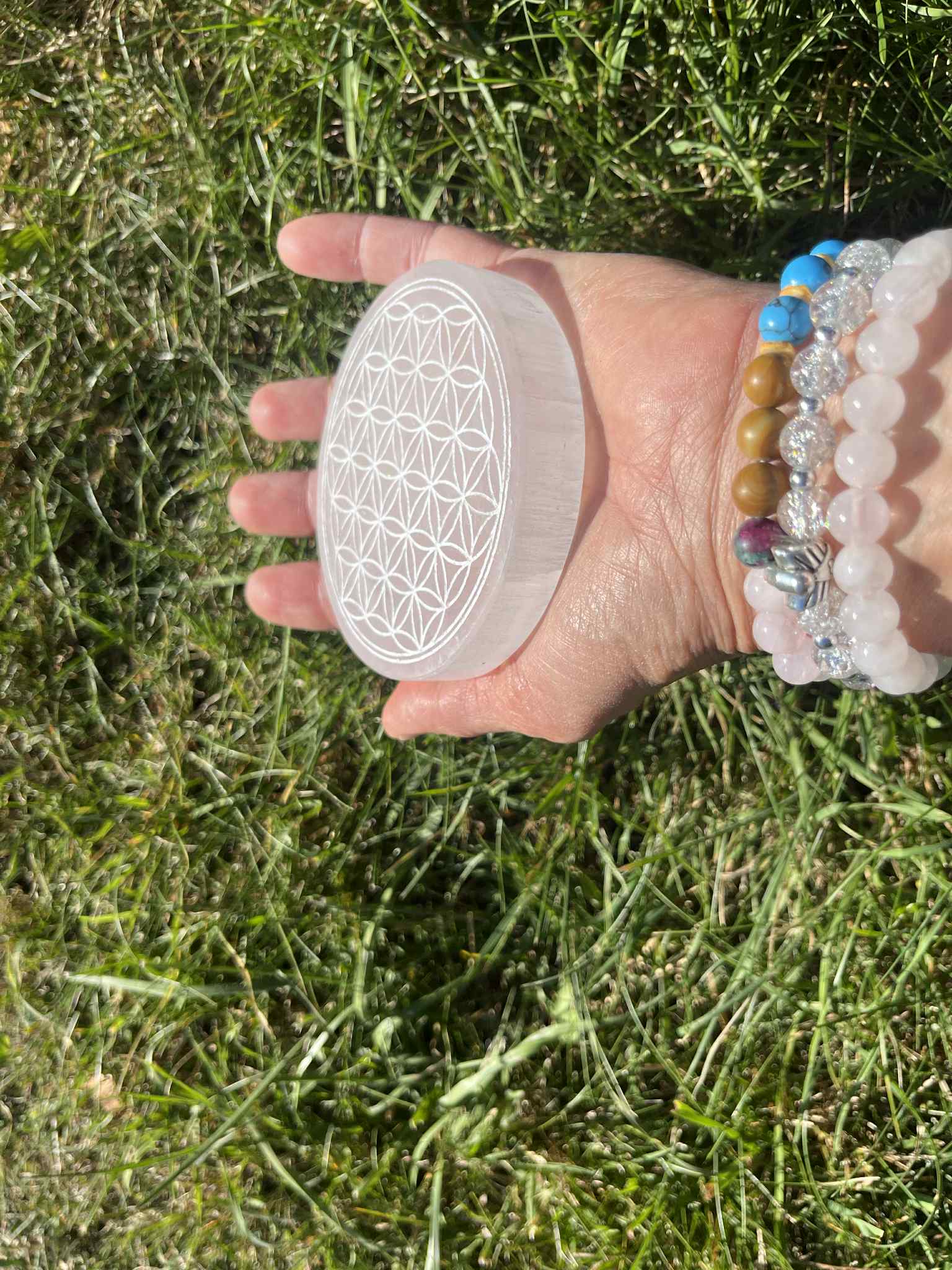 Selenitová podložka - Proměň svůj nápoj ve zdroj harmonie a vnitřního klidu