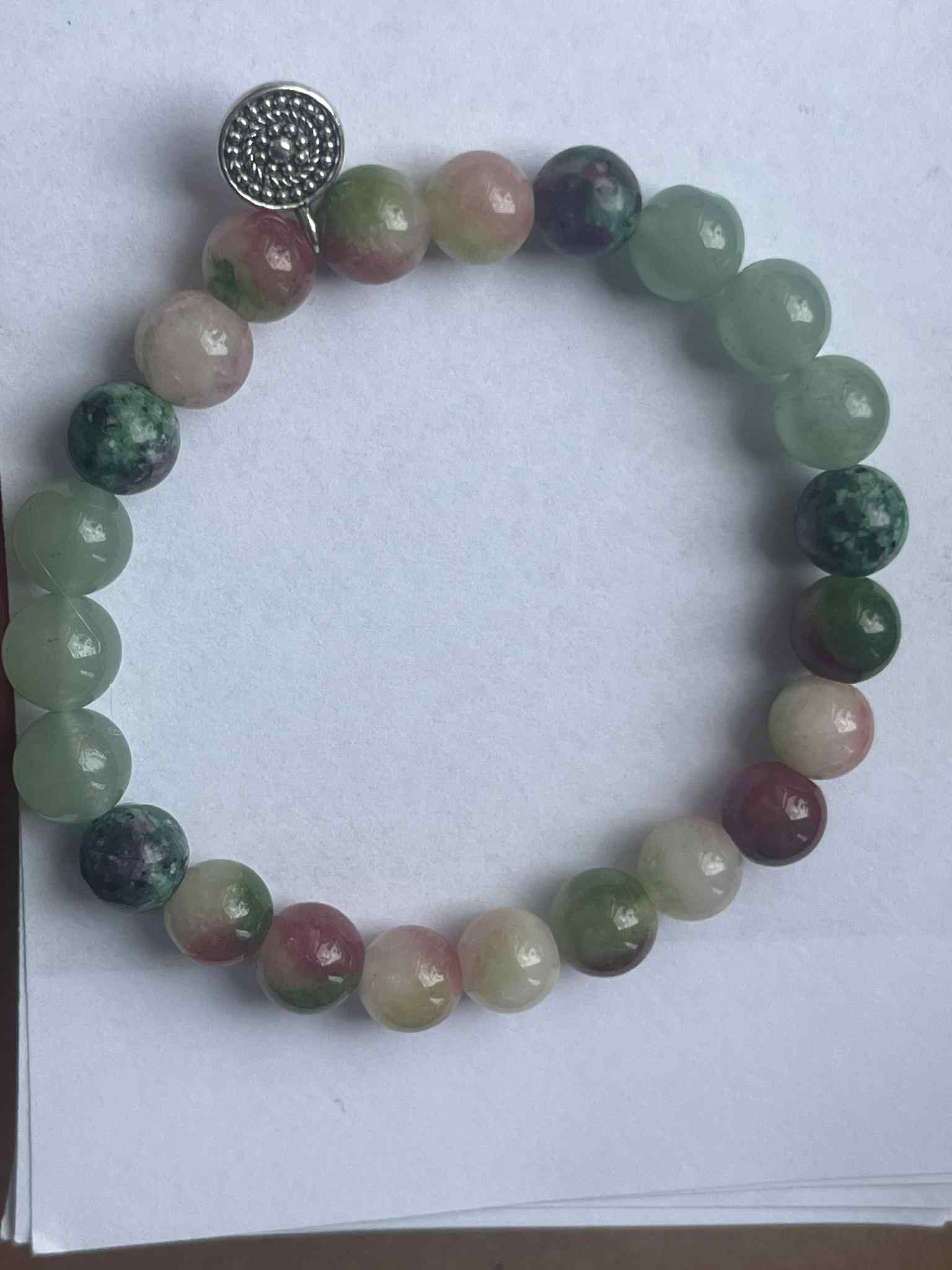 Rozzař se. Ochrana, odvaha a radost v jednom náramku.